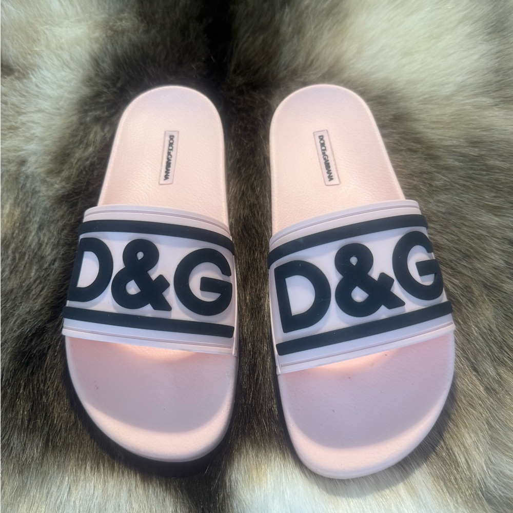 Authentic Dolce & Gabbana Pink Slides